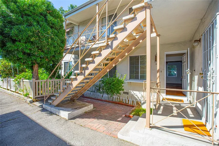 12433 Riverside Drive, Valley Village, California 91607