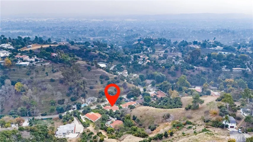 1425 East Road, La Habra Heights, California 90631