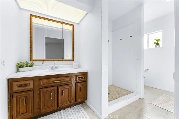 1425 East Road, La Habra Heights, California 90631