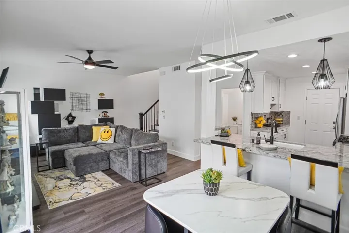 28102 Bobwhite Circle 3, Saugus, California 91350
