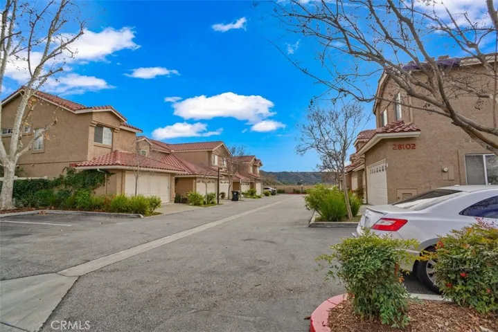 28102 Bobwhite Circle 3, Saugus, California 91350
