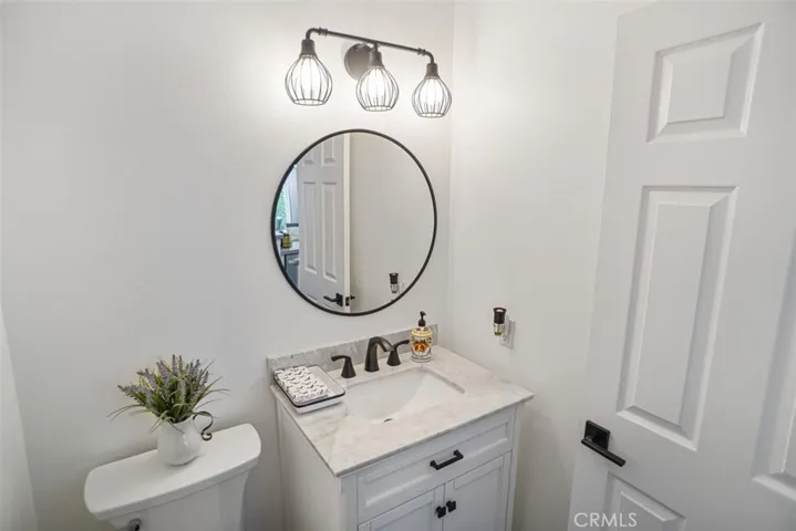 28102 Bobwhite Circle 3, Saugus, California 91350