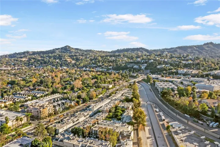 11842 Moorpark Street D, Studio City, California 91604
