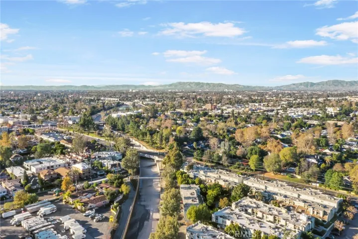 11842 Moorpark Street D, Studio City, California 91604