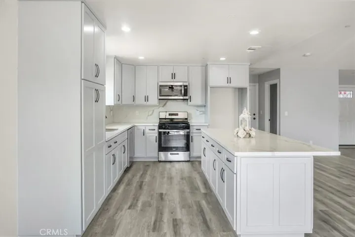 8093 Alston Avenue, Hesperia, California 92345