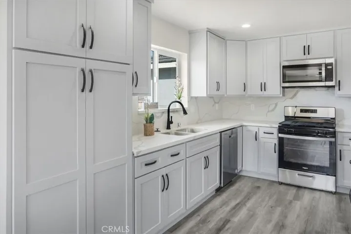 8093 Alston Avenue, Hesperia, California 92345