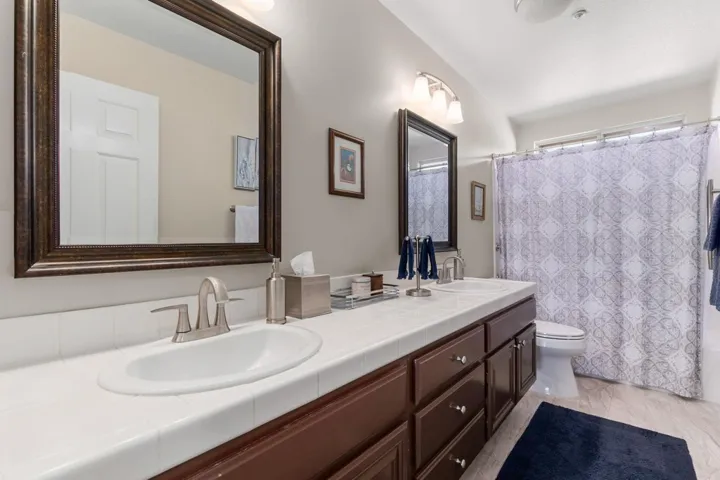 2495 Melissa Ct, Vista, California 92081