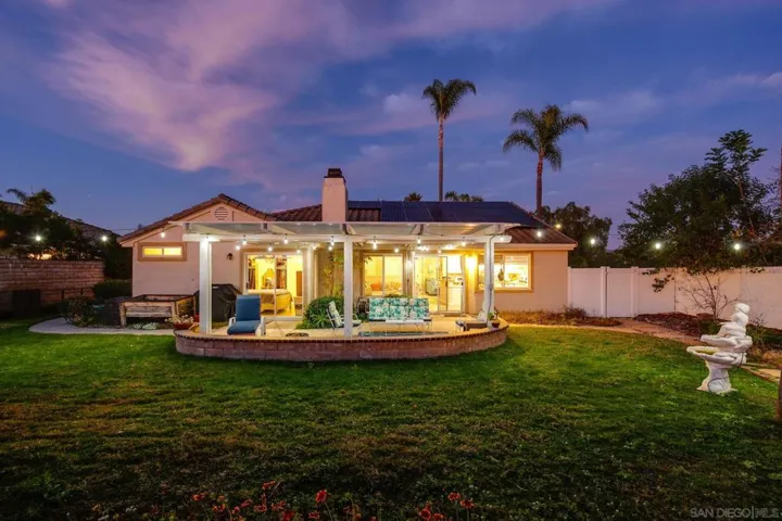 2495 Melissa Ct, Vista, California 92081