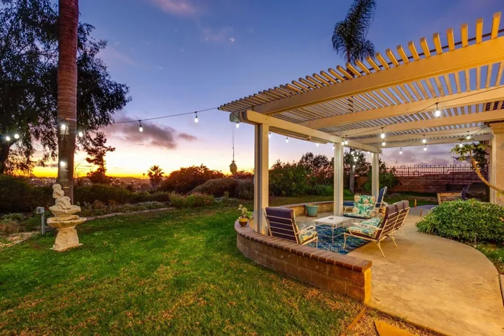 2495 Melissa Ct, Vista, California 92081