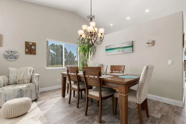 2495 Melissa Ct, Vista, California 92081