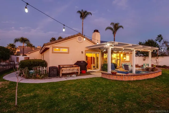 2495 Melissa Ct, Vista, California 92081
