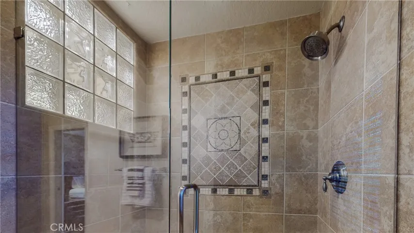 86 Corsica Drive, Newport Beach, California 92660
