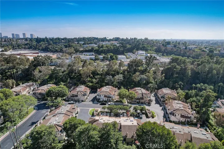 86 Corsica Drive, Newport Beach, California 92660