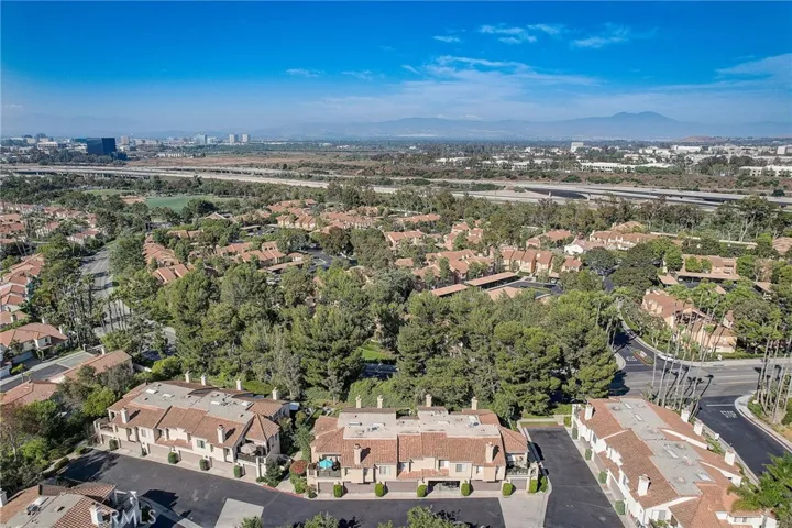 86 Corsica Drive, Newport Beach, California 92660