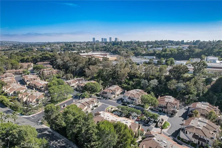 86 Corsica Drive, Newport Beach, California 92660