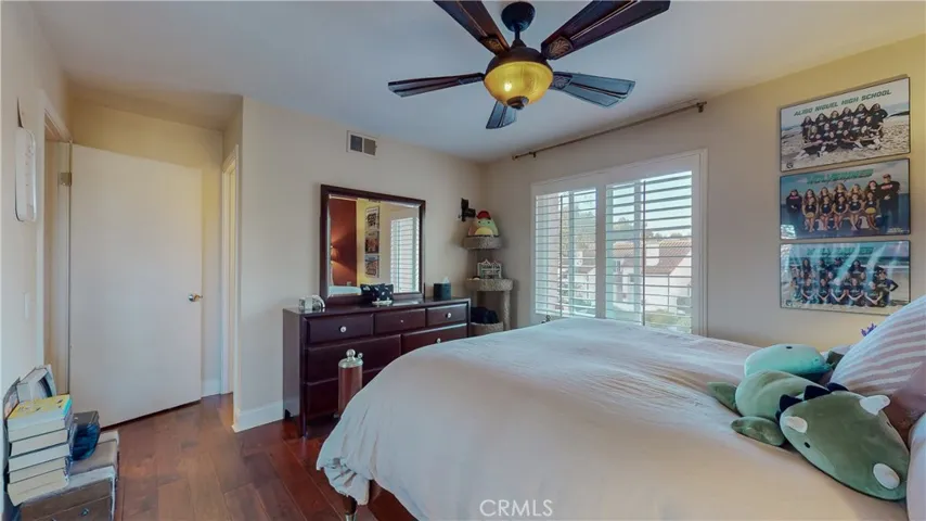86 Corsica Drive, Newport Beach, California 92660