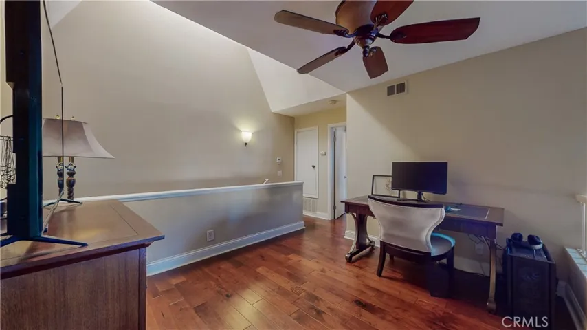 86 Corsica Drive, Newport Beach, California 92660