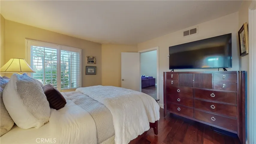 86 Corsica Drive, Newport Beach, California 92660