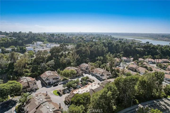 86 Corsica Drive, Newport Beach, California 92660
