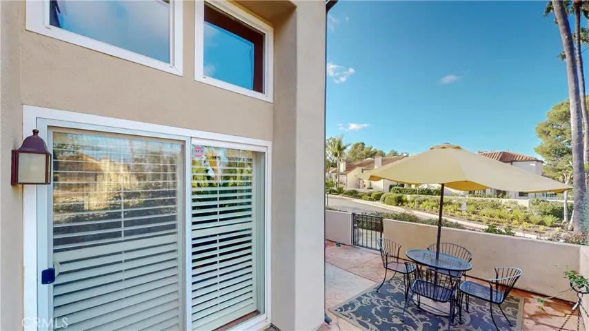 86 Corsica Drive, Newport Beach, California 92660