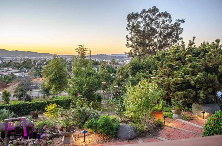 959 Luna Vista Dr, Escondido, California 92025