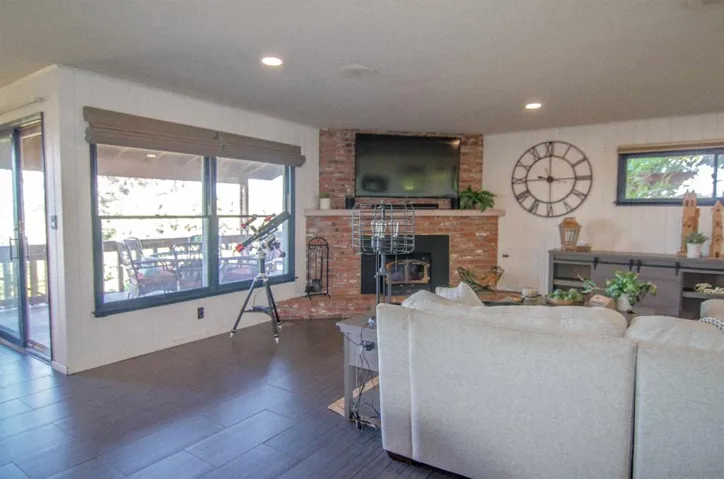 959 Luna Vista Dr, Escondido, California 92025
