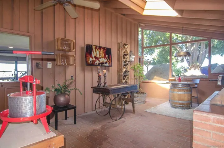 959 Luna Vista Dr, Escondido, California 92025