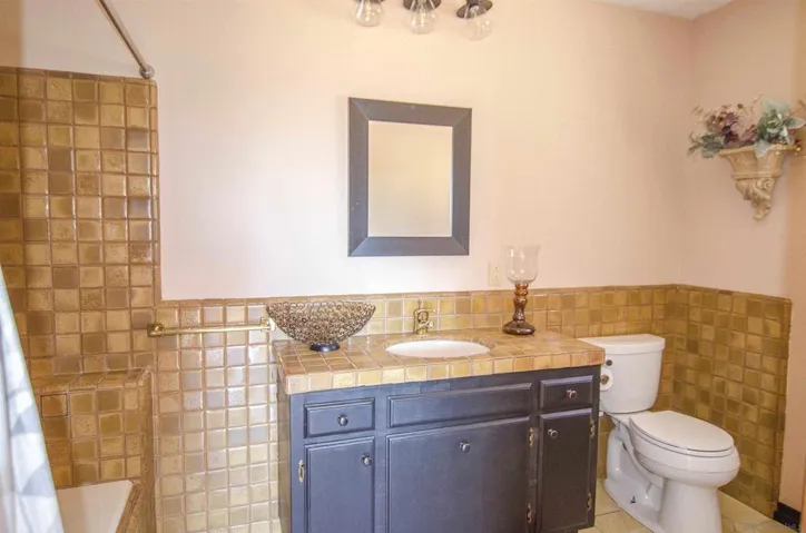 959 Luna Vista Dr, Escondido, California 92025