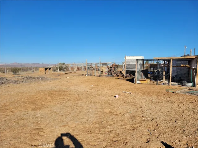 22617 Saguaro Road, Apple Valley, California 92307