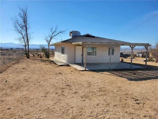 22617 Saguaro Road, Apple Valley, California 92307