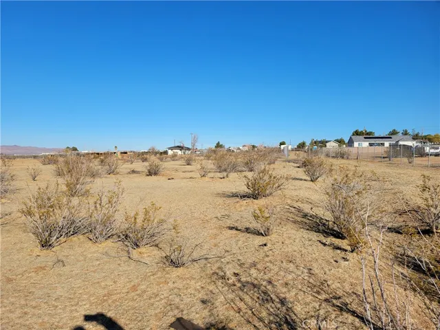 22617 Saguaro Road, Apple Valley, California 92307