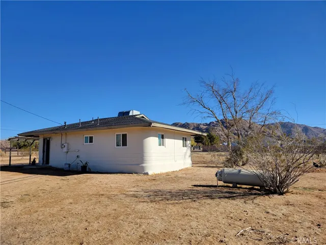 22617 Saguaro Road, Apple Valley, California 92307