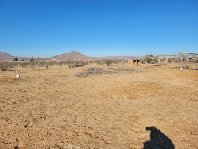 22617 Saguaro Road, Apple Valley, California 92307