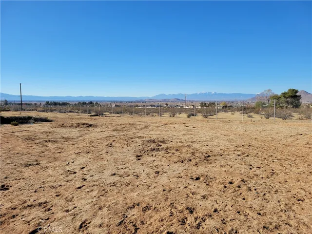 22617 Saguaro Road, Apple Valley, California 92307