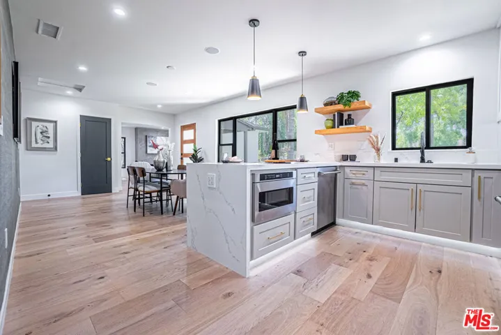 4722 Greenbush Avenue, Sherman Oaks, California 91423