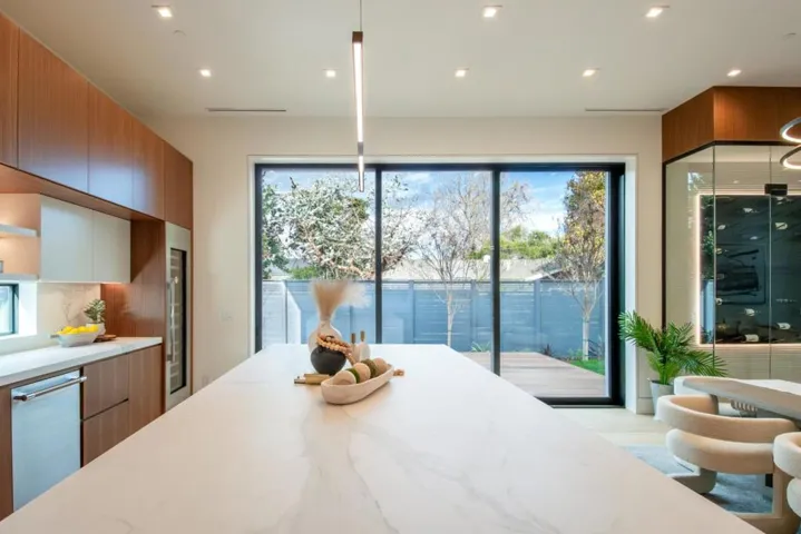 1077 W Mc Kinley Avenue, Sunnyvale, California 94086