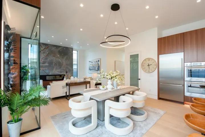 1077 W Mc Kinley Avenue, Sunnyvale, California 94086