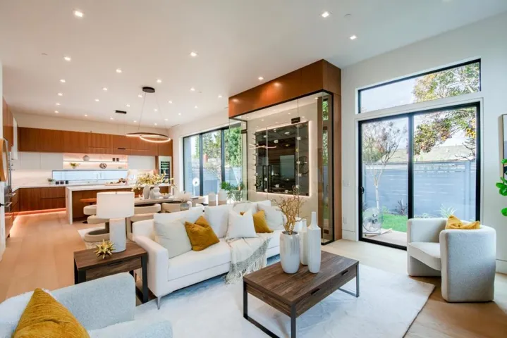 1077 W Mc Kinley Avenue, Sunnyvale, California 94086