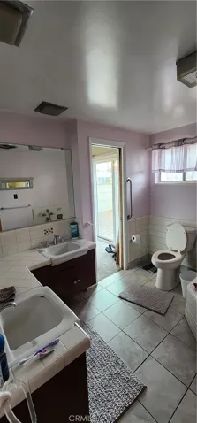 #1 BathRoom