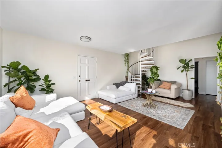 16 38th Place, Long Beach, California 90803