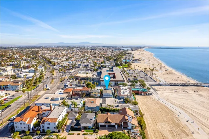 16 38th Place, Long Beach, California 90803