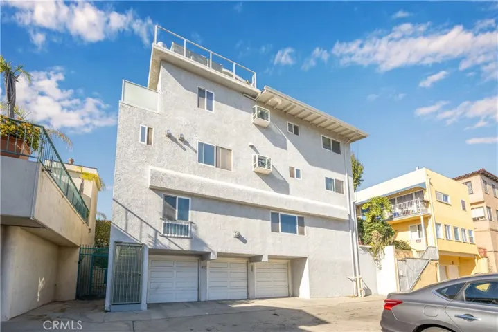 16 38th Place, Long Beach, California 90803
