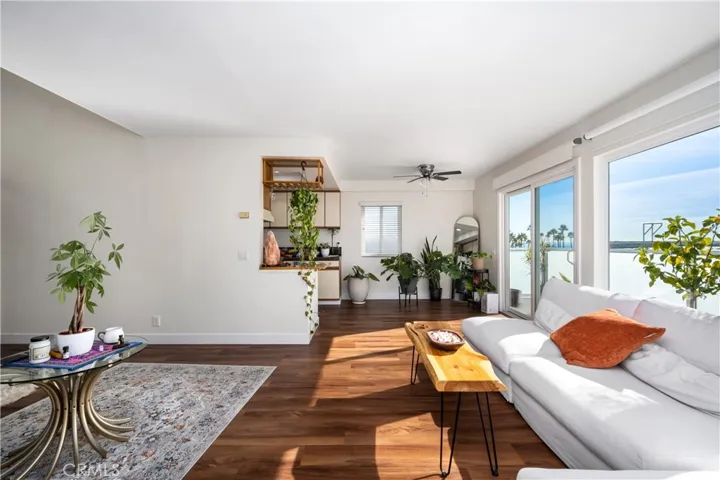 16 38th Place, Long Beach, California 90803