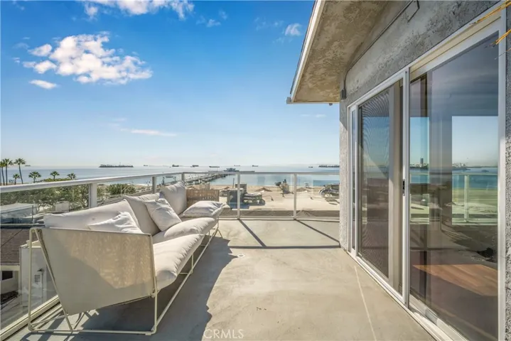 16 38th Place, Long Beach, California 90803