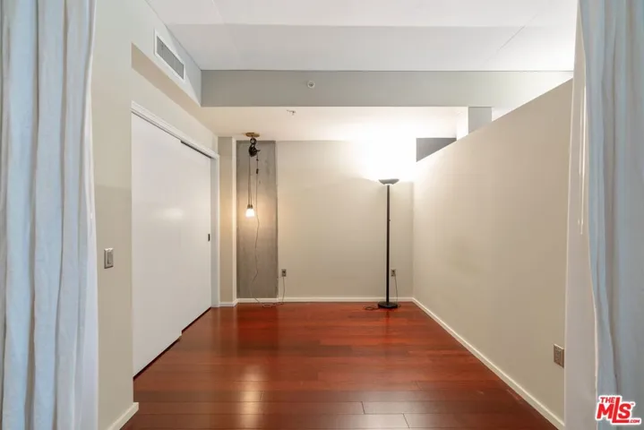 1155 S Grand Avenue 807, Los Angeles, California 90015