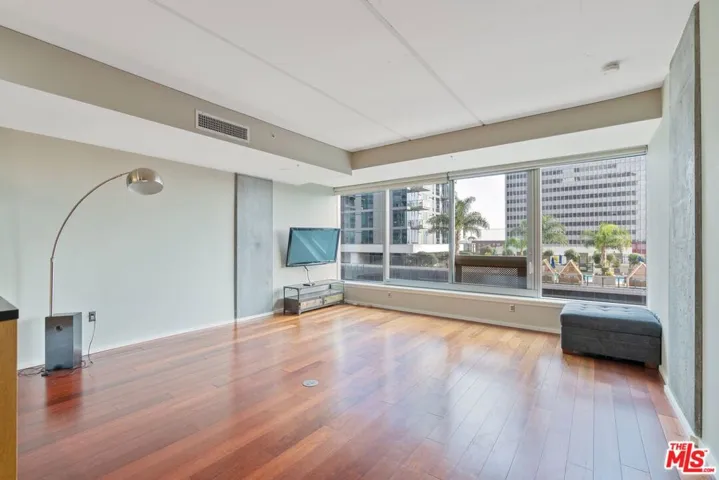 1155 S Grand Avenue 807, Los Angeles, California 90015