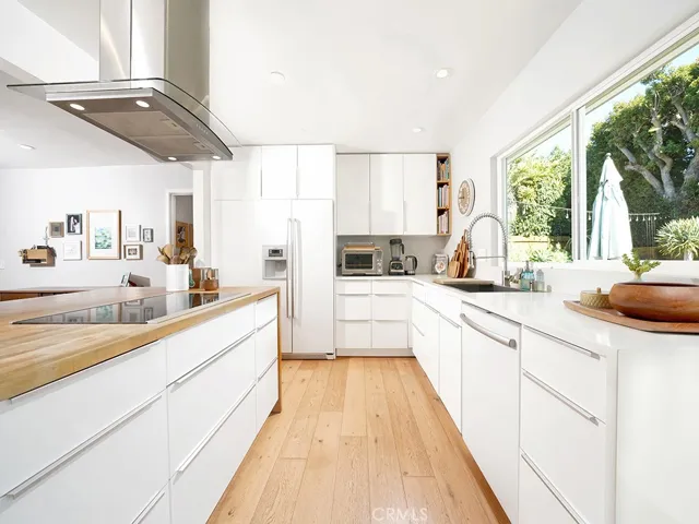 kitchen sink and island