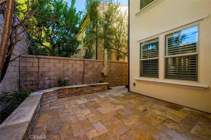31 Los Indios, Irvine, California 92618