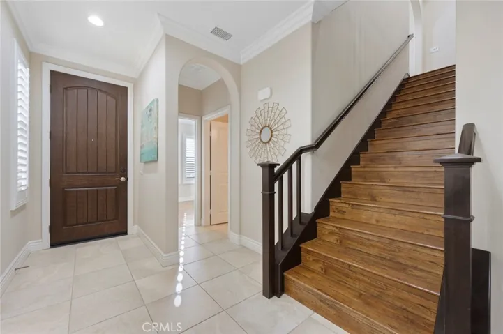 31 Los Indios, Irvine, California 92618