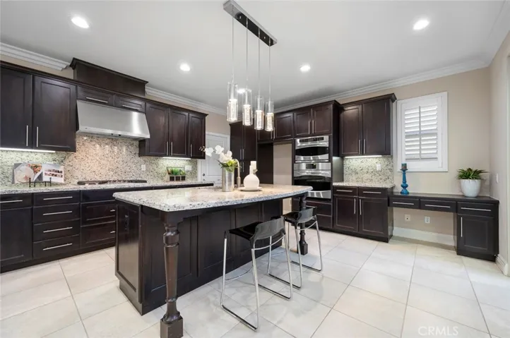 31 Los Indios, Irvine, California 92618